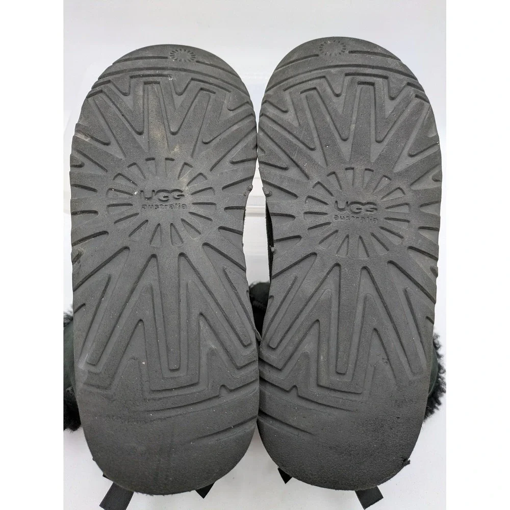 UGG Australia Bailey Bow Boots Womens 6 Gray Sheepskin Suede Winter